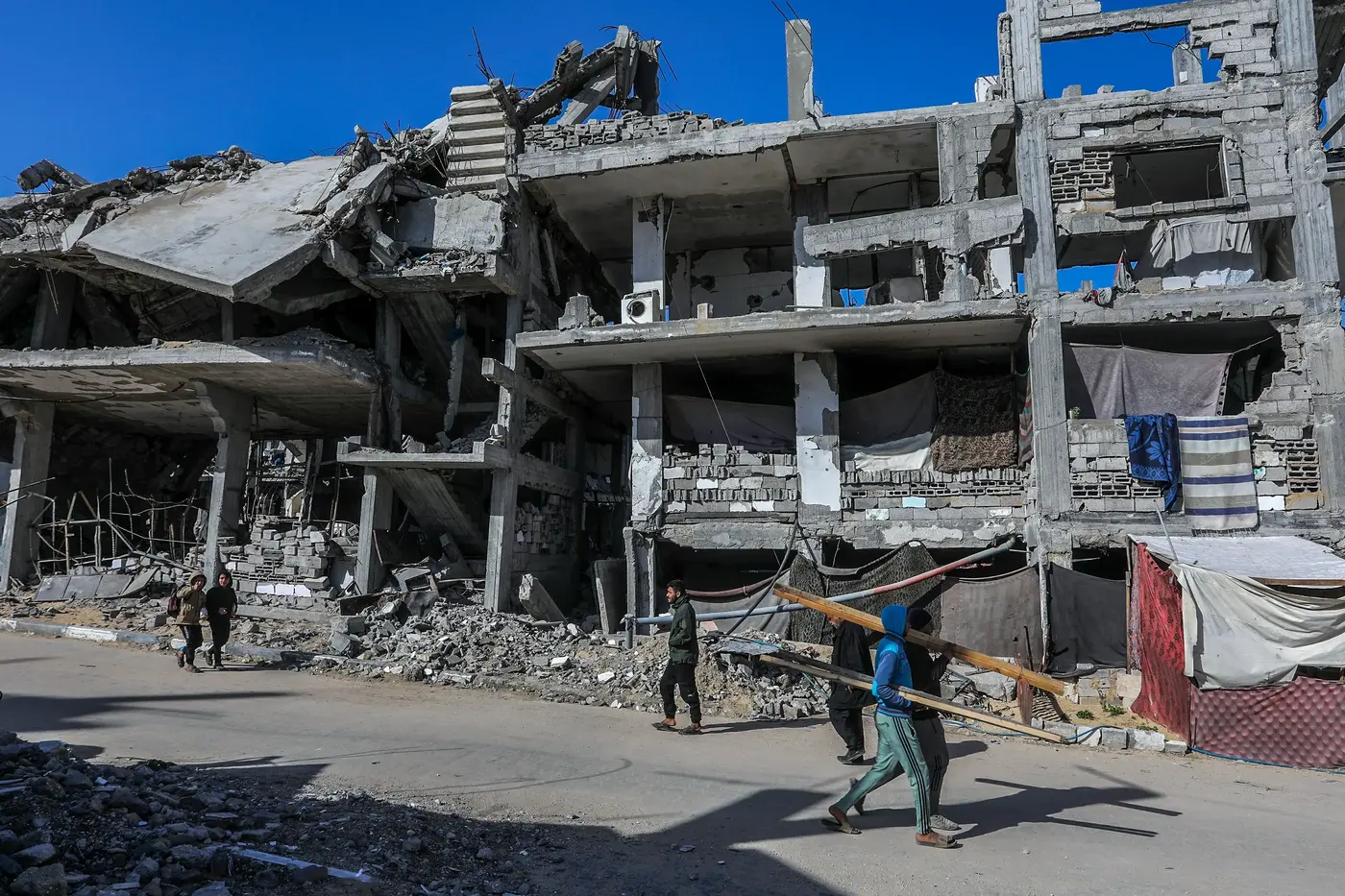 Ceasefire Adherence Demanded: Israel Limits Gaza Operations Following International Diplomatic Pressure