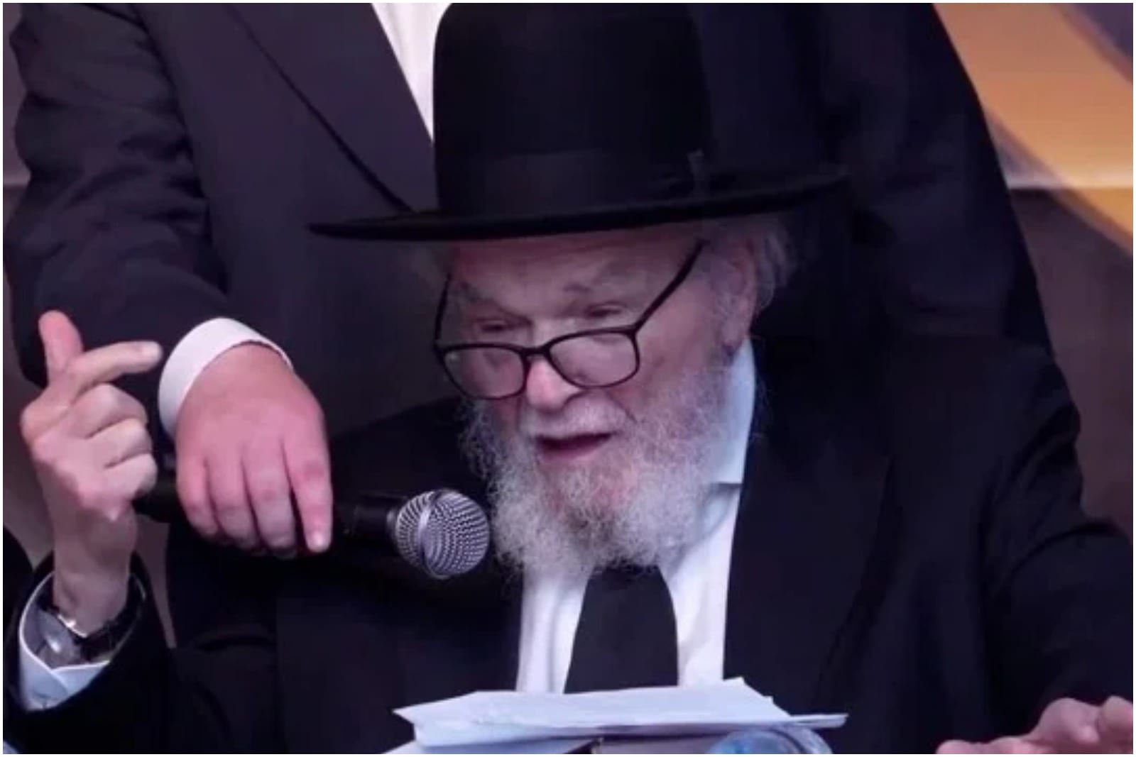 Rav Moshe Hillel Hirsch on Haredi Military Service, Prayer Against Government, and Torah Study Challenges