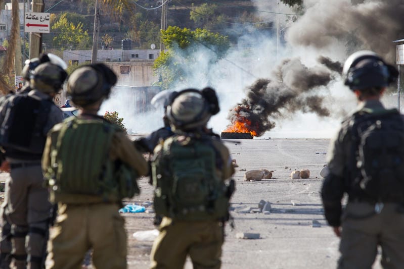 IDF Evacuates Israelis Who Barricaded Themselves in Palestinian Home in Qusra