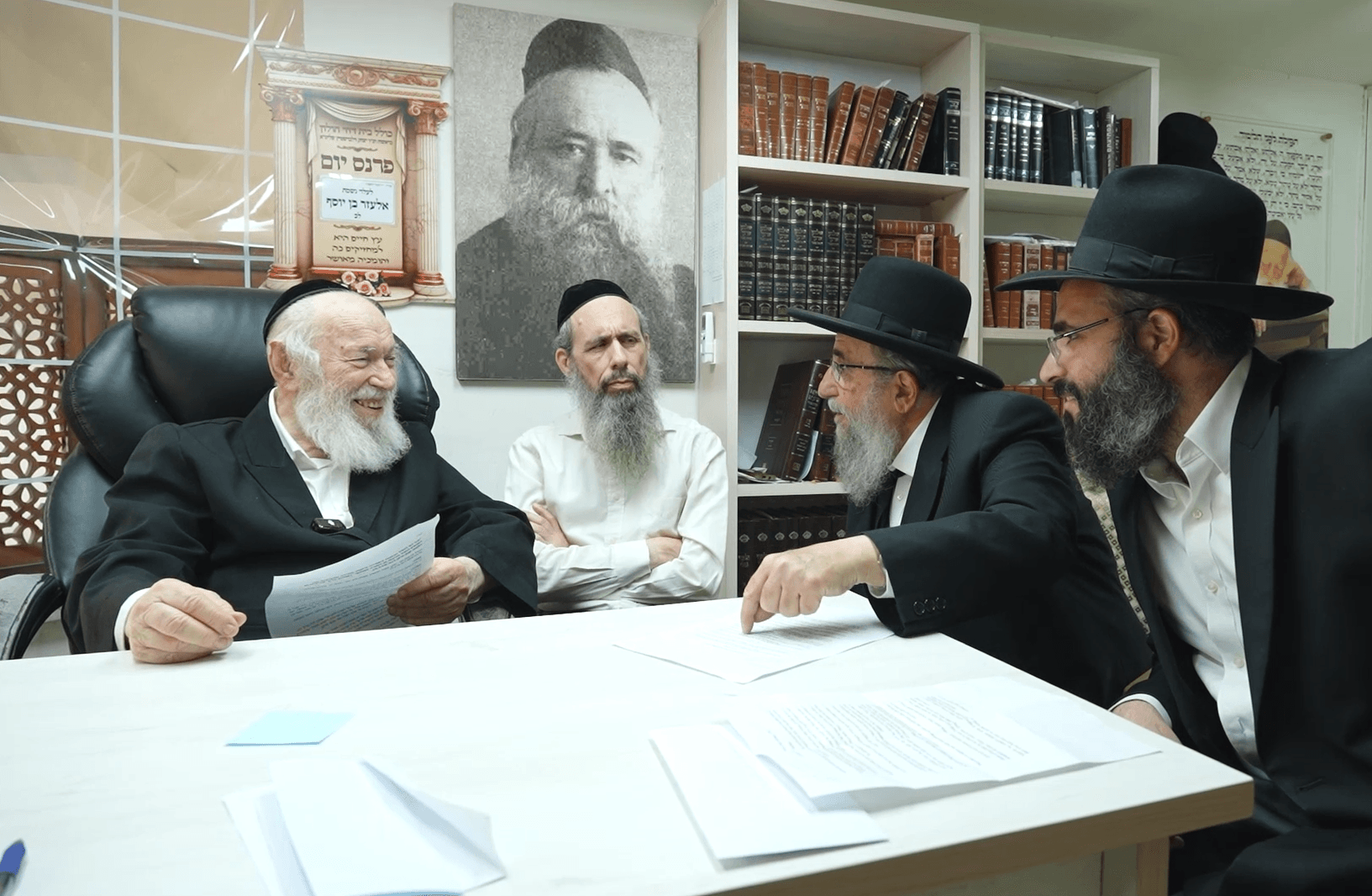 Senior Torah Scholar Addresses Kollel Leaders on Study Habits and Technology Use