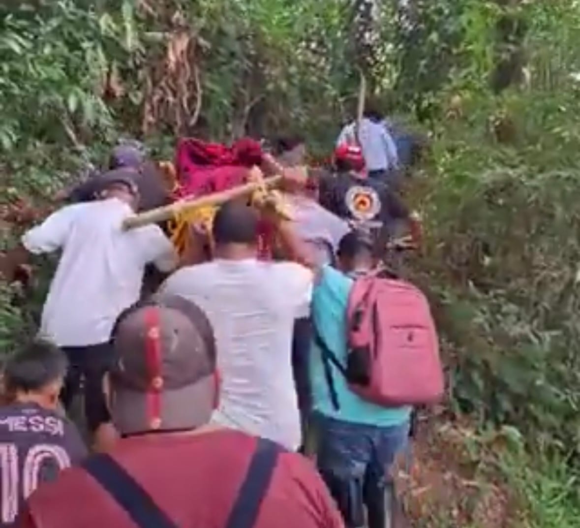 Mexican Fisherman Survives 15 Days Trapped in Underwater Cave