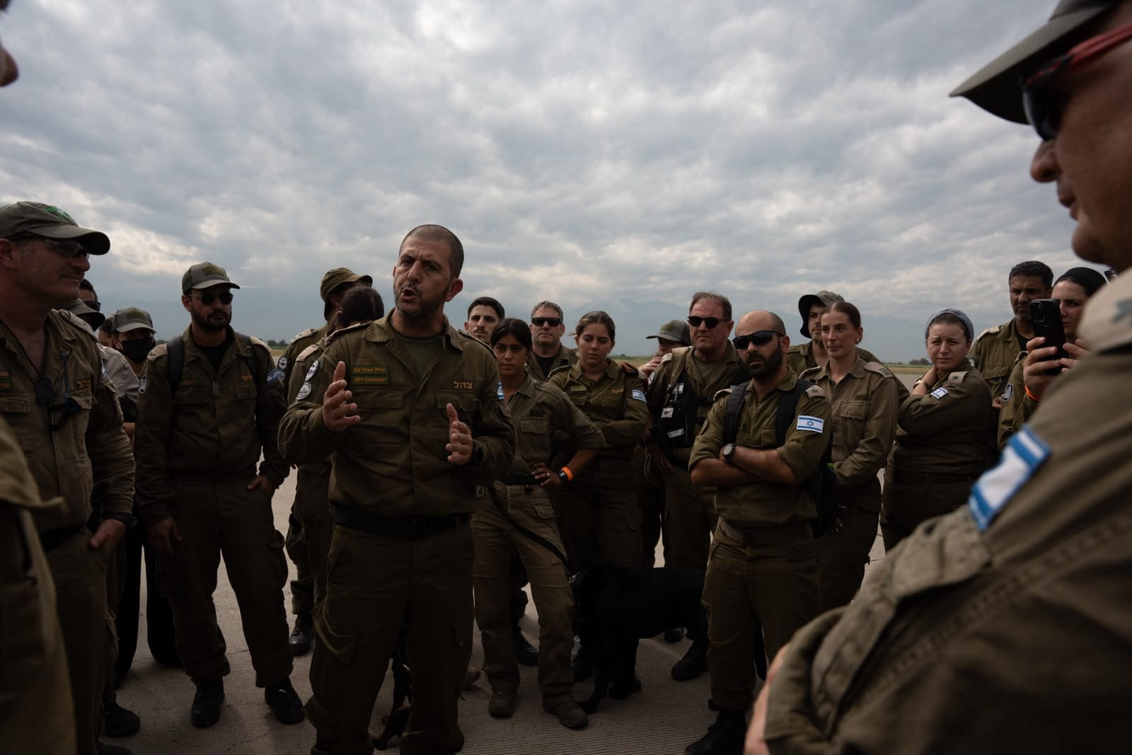 Israeli Rescue Team Takes Lead Role in Colombia Earthquake Response