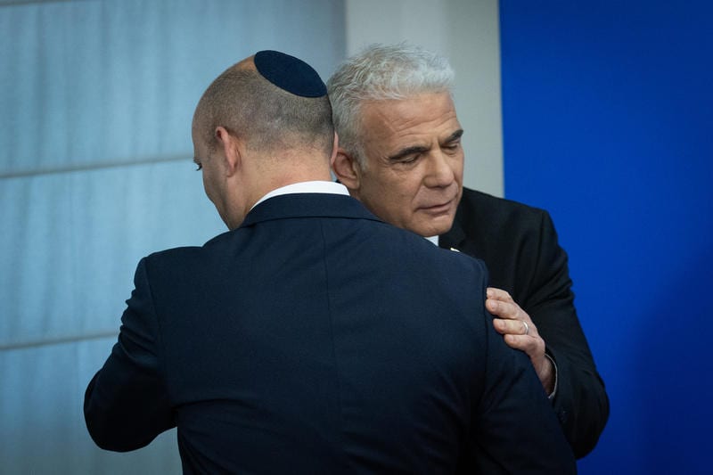 New Poll Shows Naftali Bennett's Party Dropping to Six Seats, Nearing Electoral Threshold
