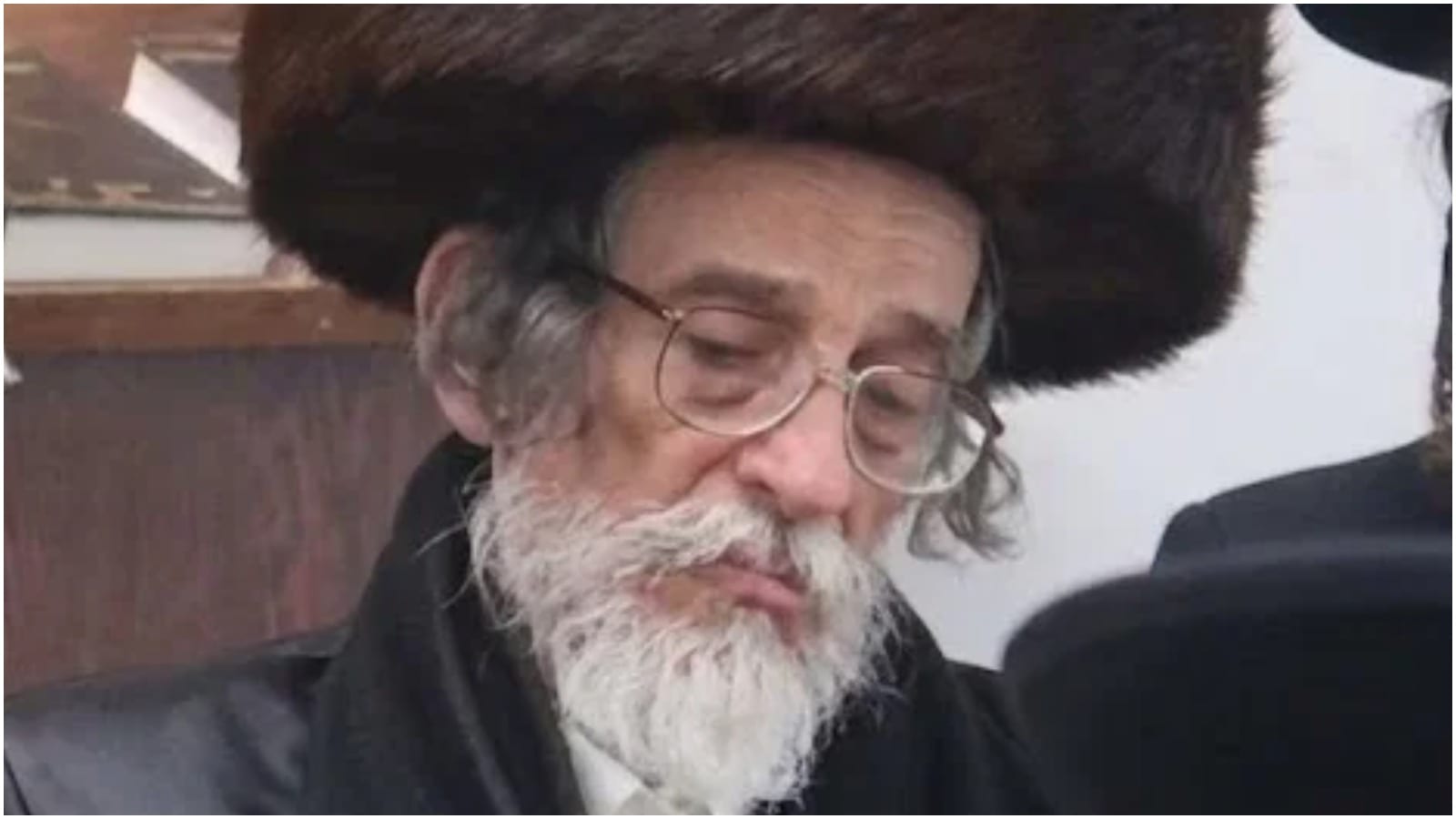 Rabbi Eliyahu Derbaremdiker Dies at 72