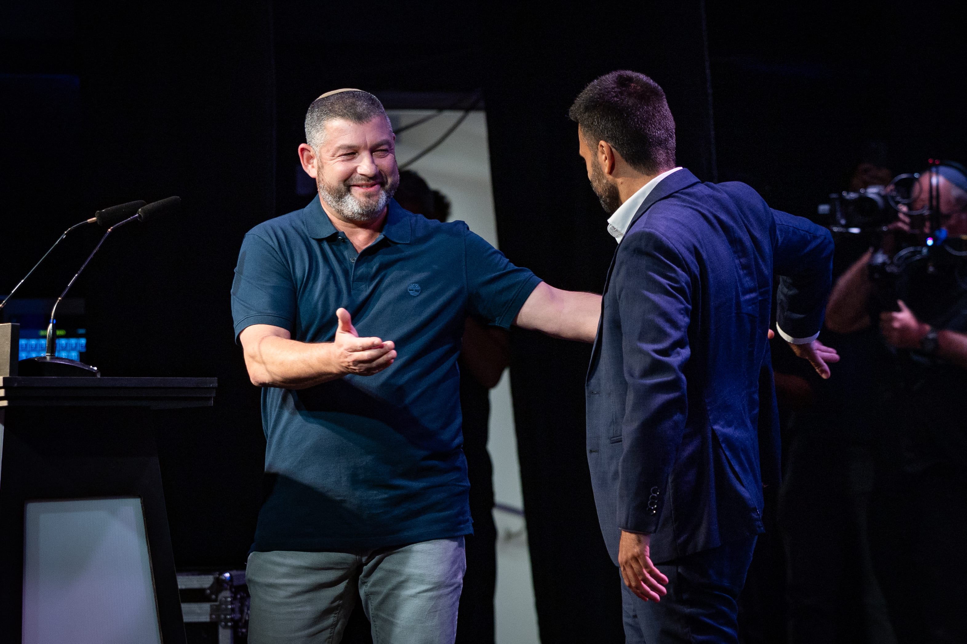New Poll: Ofer Winter's Party Crossing Electoral Threshold as Netanyahu Bloc Gains Ground