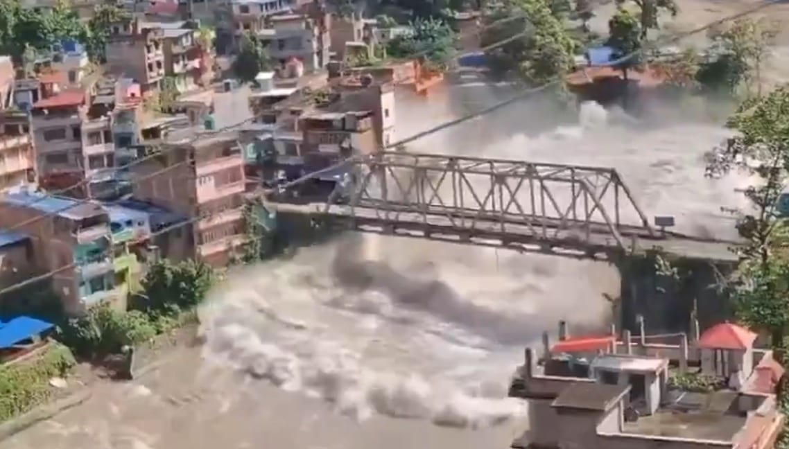 Nepal Floods: 734 Dead, 2,500 Missing