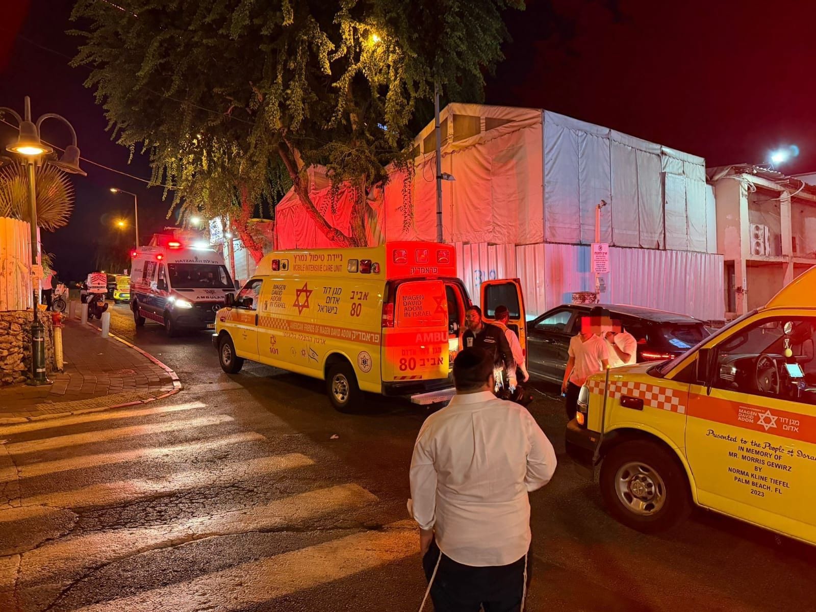 Yeshiva Student Seriously Injured in Fall While Dismantling Air Conditioner