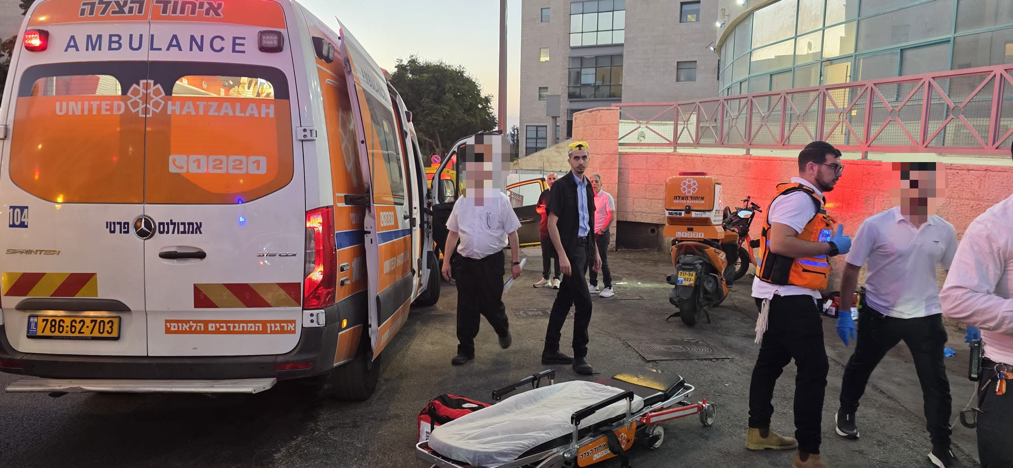 Man in Critical Condition After Shooting in Jerusalem's Haredi Neighborhood