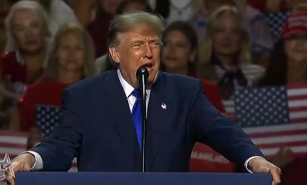 Trump Pledges $5,000 “Dividend” to Every Adult U.S. Citizen If GOP Holds Congress