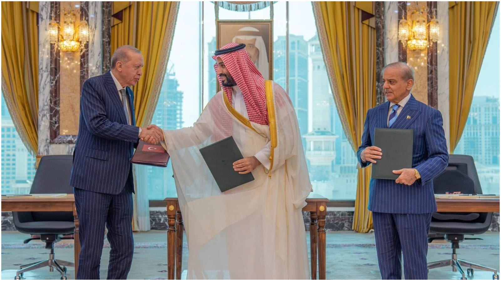 Surrounded on All Sides: Saudi Arabia Furious with Washington Over Houthi Gains