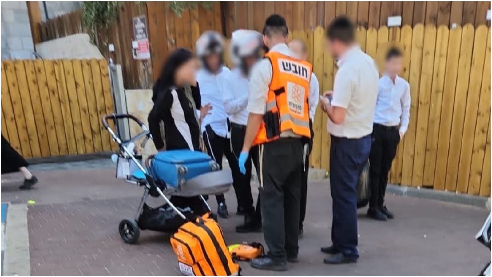 One-Year-Old Injured After Falling From Stroller on Bnei Brak Bus