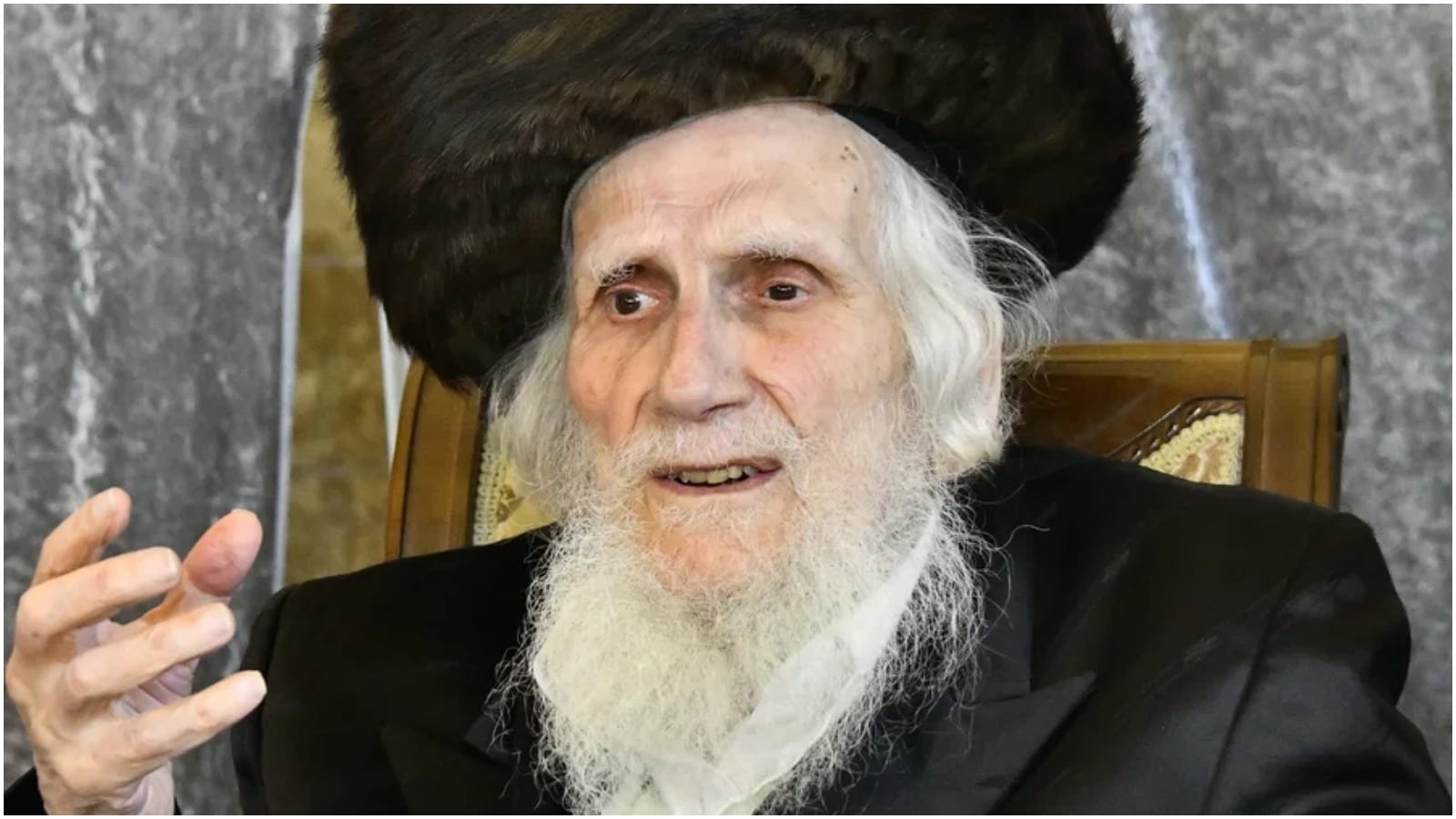 Rabbi Mordechai Auerbach Dies at 84