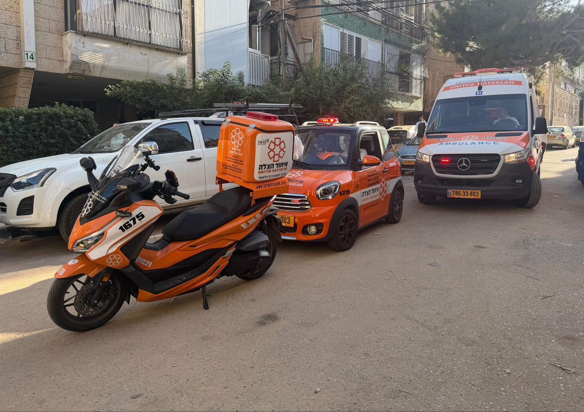 Sukkah Panel Falls From Height Onto One-Year-Old Girl in Bnei Brak