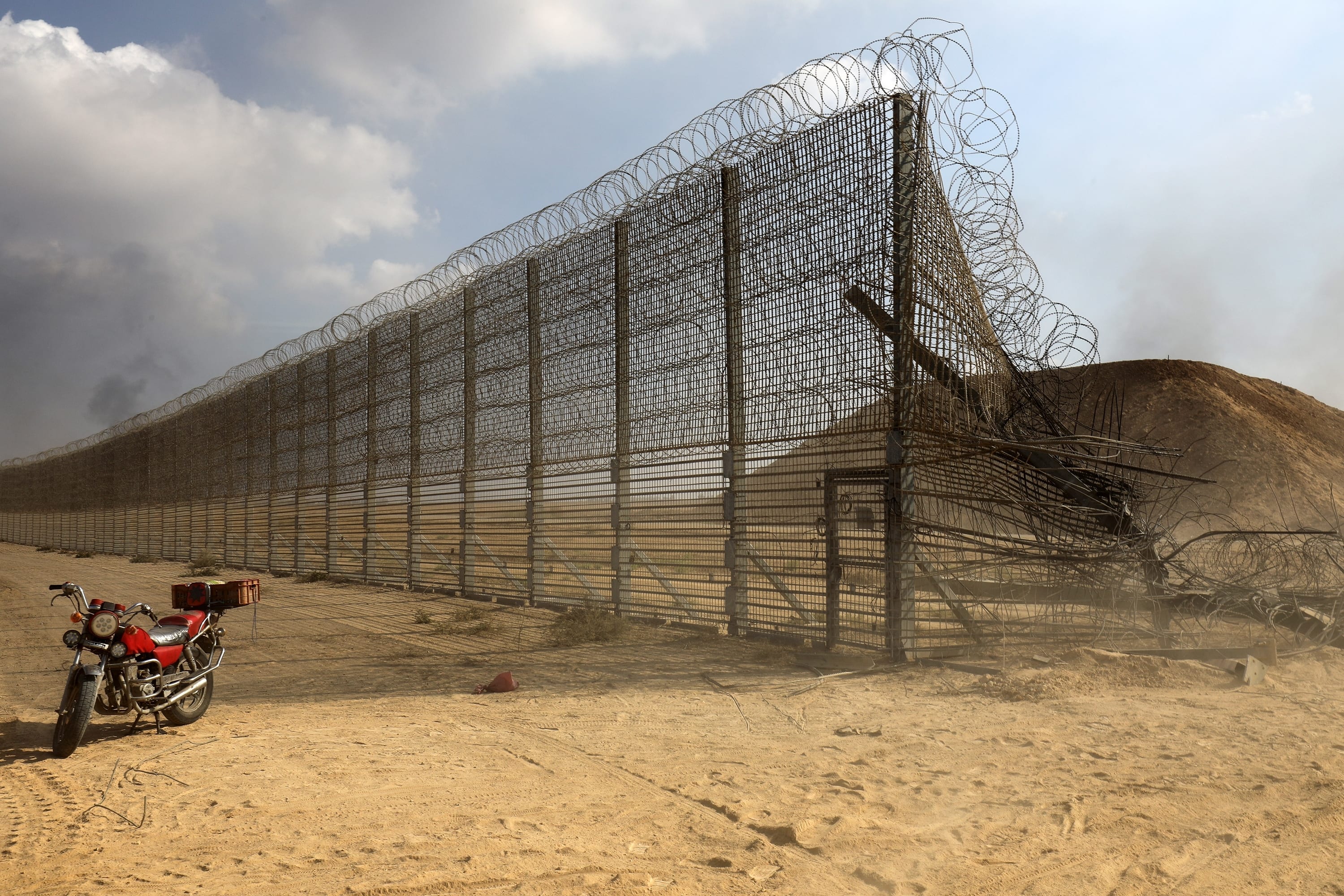 Egypt's Intelligence Chief Flew to Israel 11 Days Before Oct. 7 to Warn of Hamas Attack