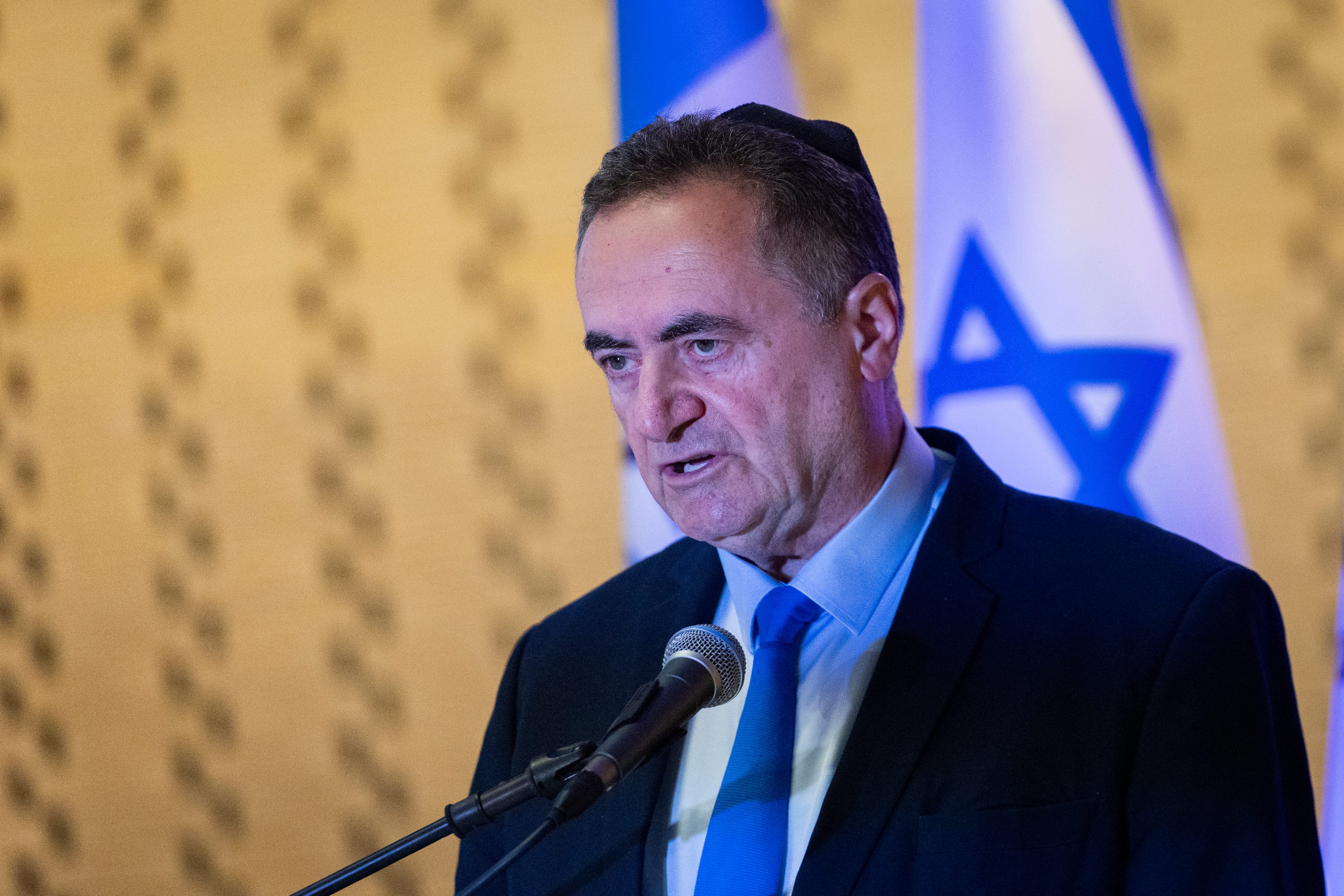 Defense Minister Orders Full Closure of Judea and Samaria Through Sukkot
