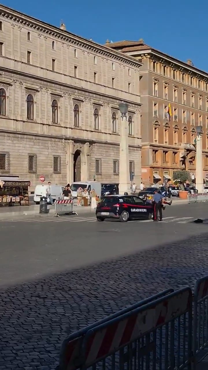 Italian Cop Races to Help Colleague Arrest Migrant — Runs Them Both Over