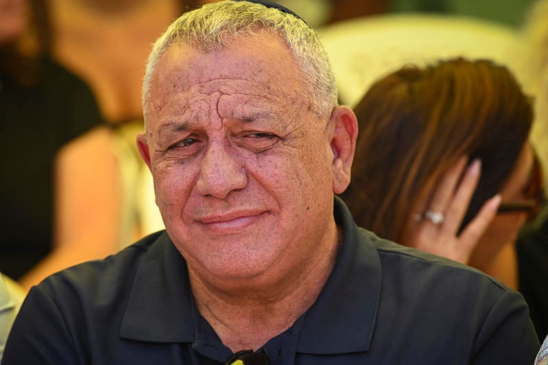 Poll: Eisenkot Leads with 21 Seats, but Netanyahu Bloc Reaches 53-Seat Majority