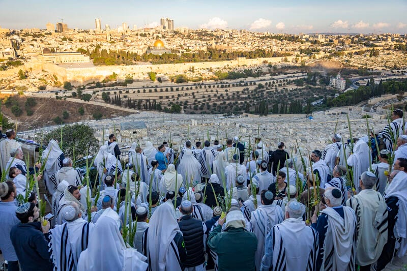Weather: Partly Cloudy With Local Rain Through Hoshana Rabbah; Warming Trend for Simchas Torah