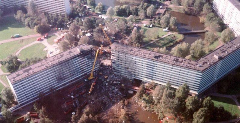 On This Day in 1992, El Al Cargo Flight 1862 Crashed Into Homes in Amsterdam, Killing 43