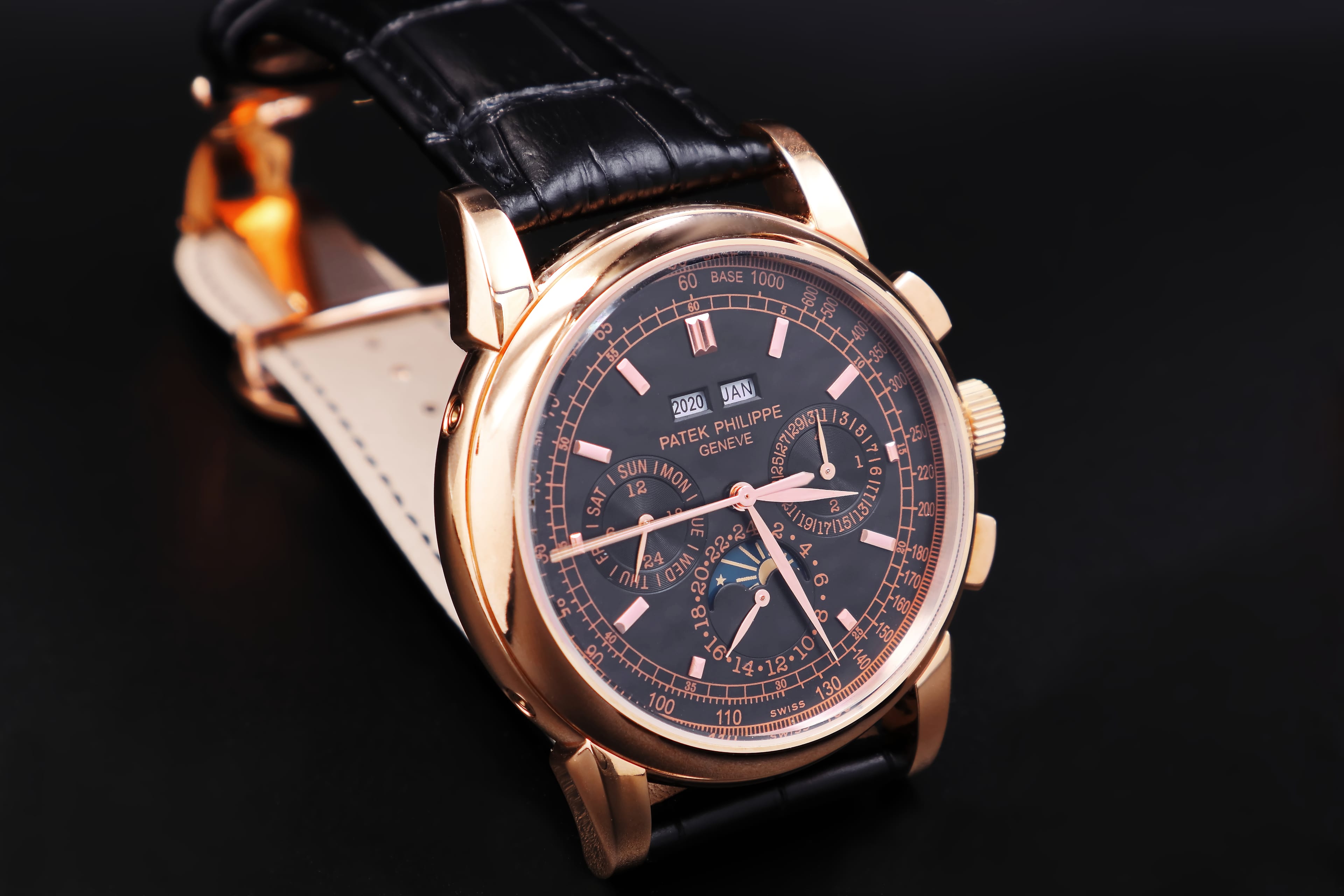 Passenger Opens Suitcase at New Orleans Airport - $79,000 Designer Watch is Gone