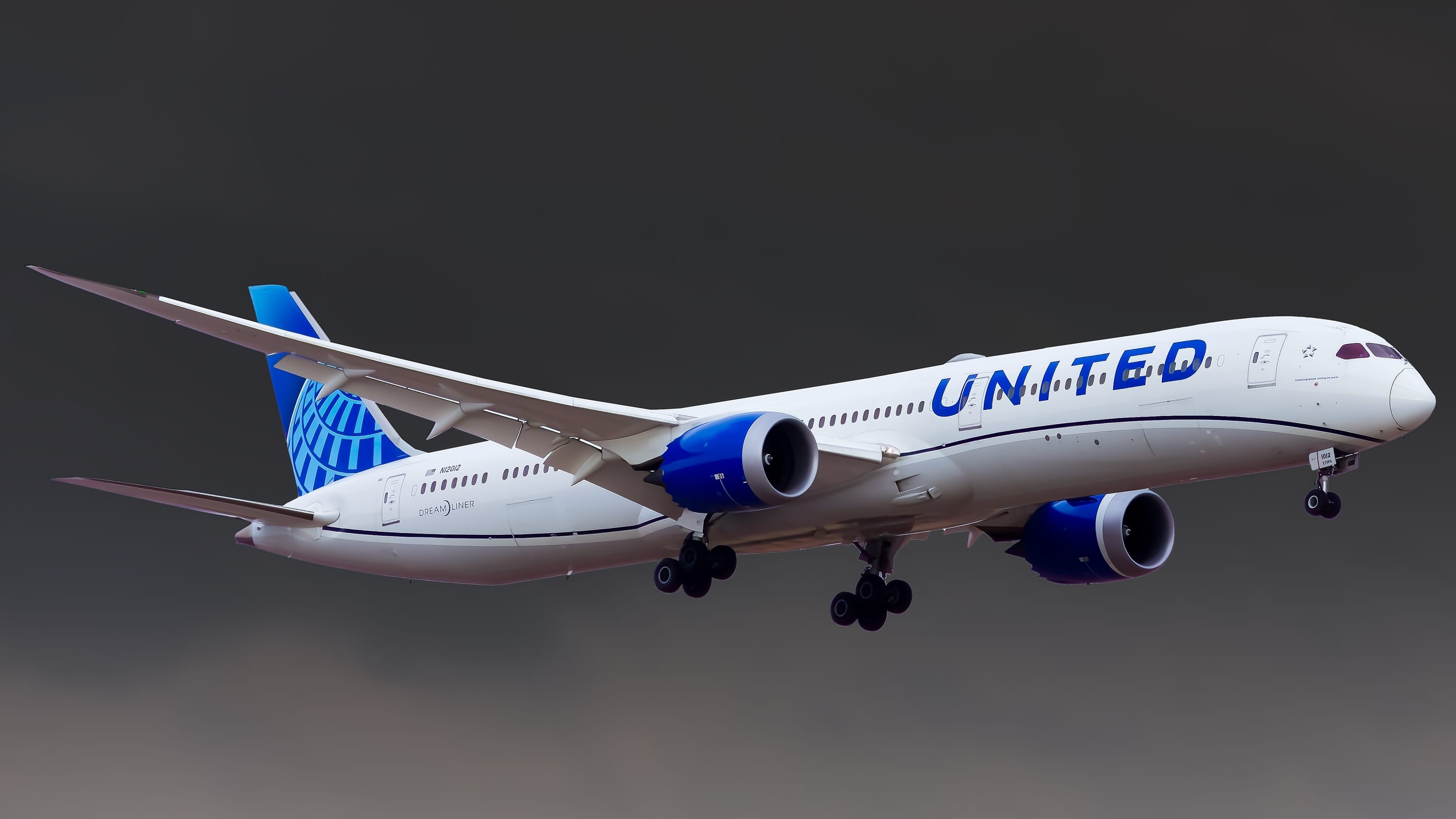United Airlines Pulls Pilot Who Praised October 7 From Flight Schedule