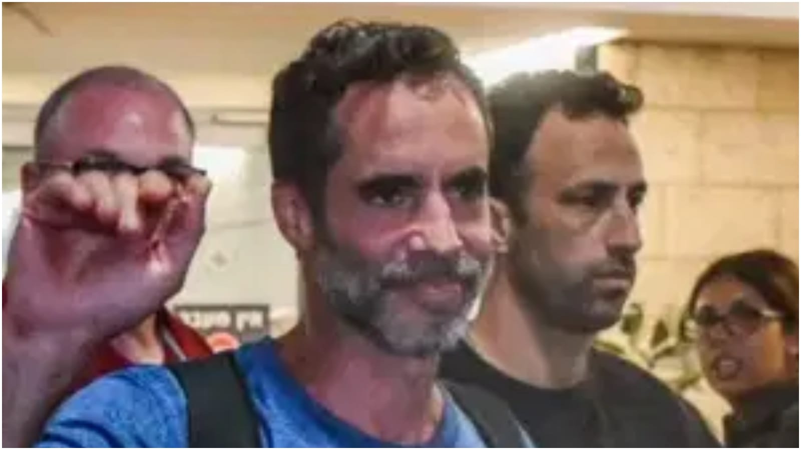 Passenger who Saved Fly Dubai Flight Reveals Suspicious Crew Behavior