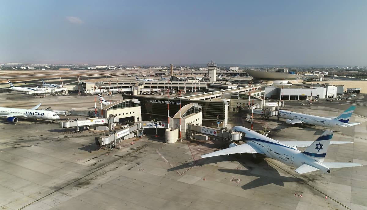 All 40 Chabad Students Detained at Ben Gurion Agree to Enlist