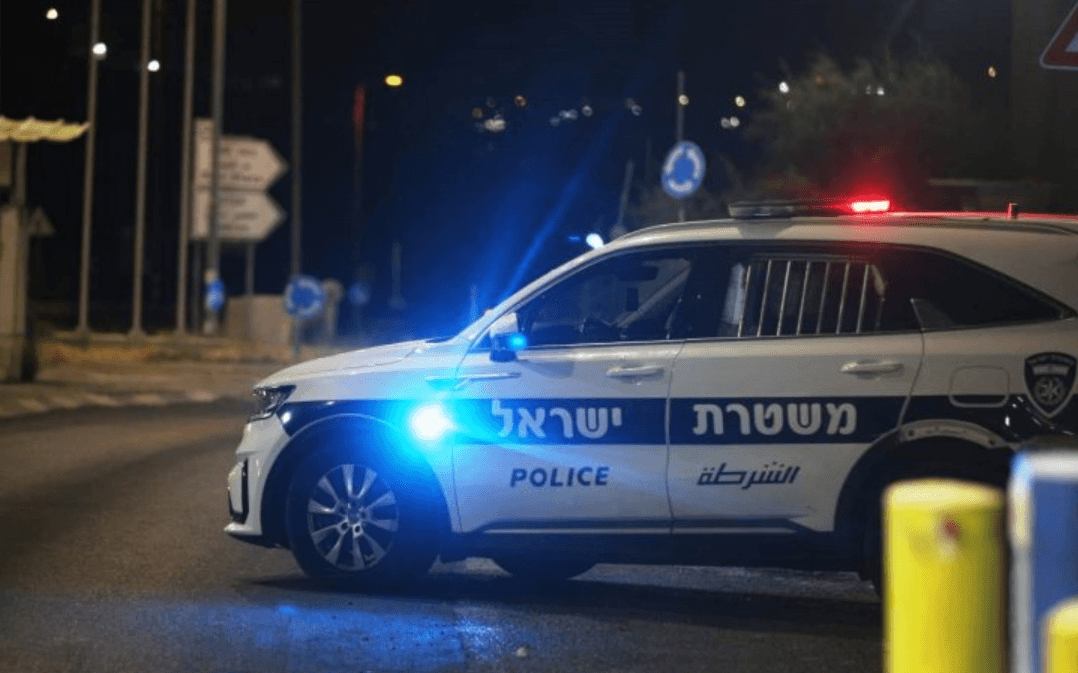 Elad: Car of Mayor's Chief of Staff Torched, Stun Grenade Thrown at City Manager's Home