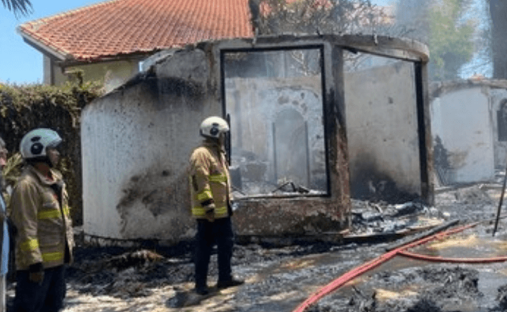 Tourist Burns Down $100,000 Villa Trying to Scare Off Spider