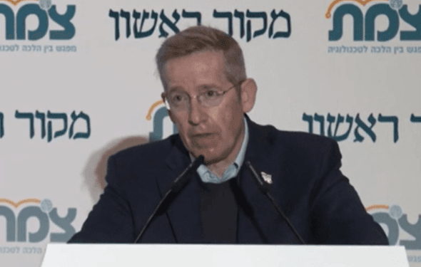 Cabinet Secretary Fuchs Reveals Prayers Before Major IDF Operations and Tehillim in Netanyahu’s Office