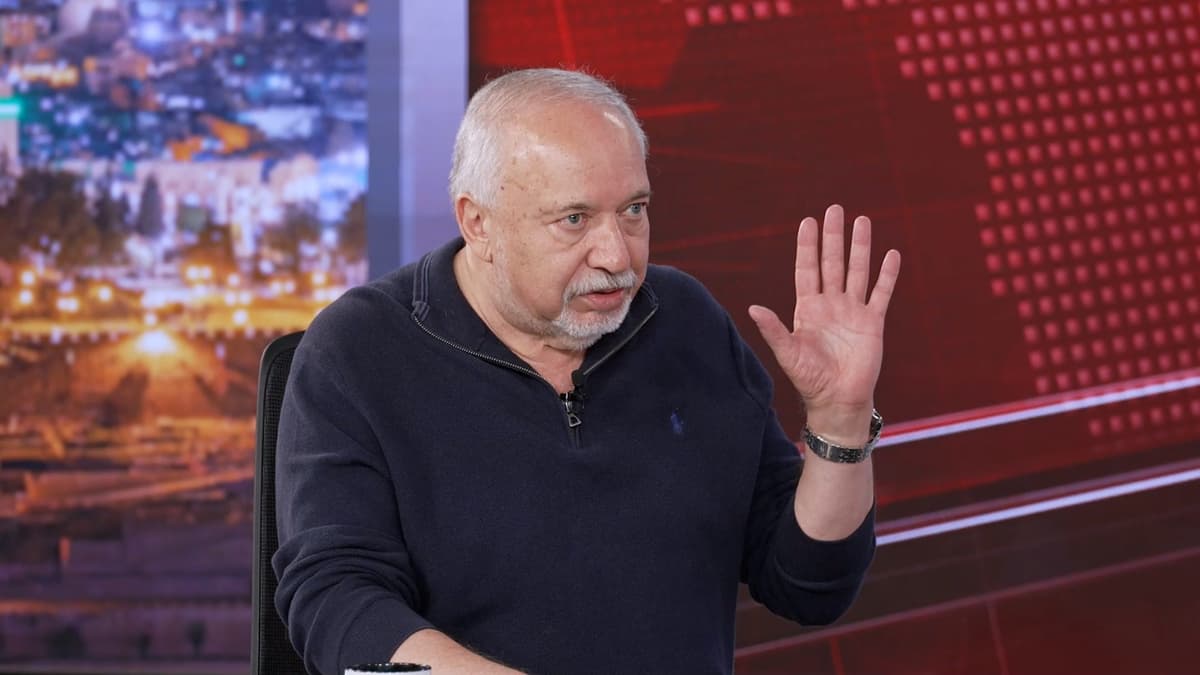 Liberman: Minority Government will Hand Goldknopf, Deri and Bibi 70 seats