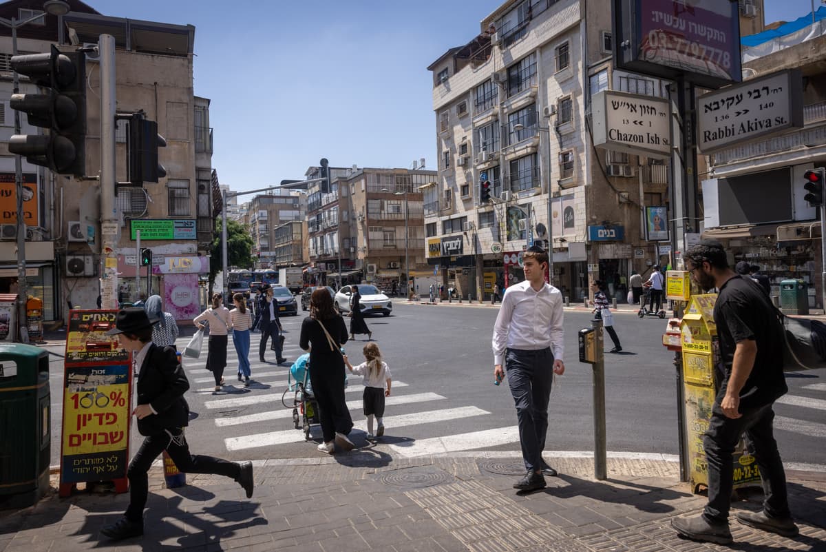Bnei Brak Man Charged with Arson after Setting Fire to Residential Building