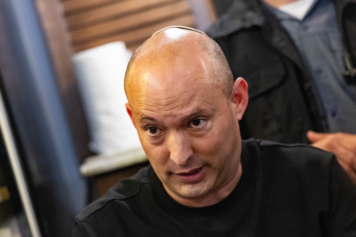 Bennett Hits 14 Seats in Final Israel Hayom Poll Before Tuesday's Vote