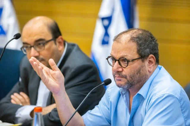 זו המפלגה היהודית שנעדרה מההצבעה על פסילת עופר כסיף
