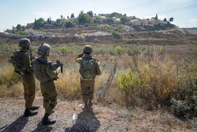 צפו בתיעוד: כך נוטרל המחבל בפיגוע בבנימין