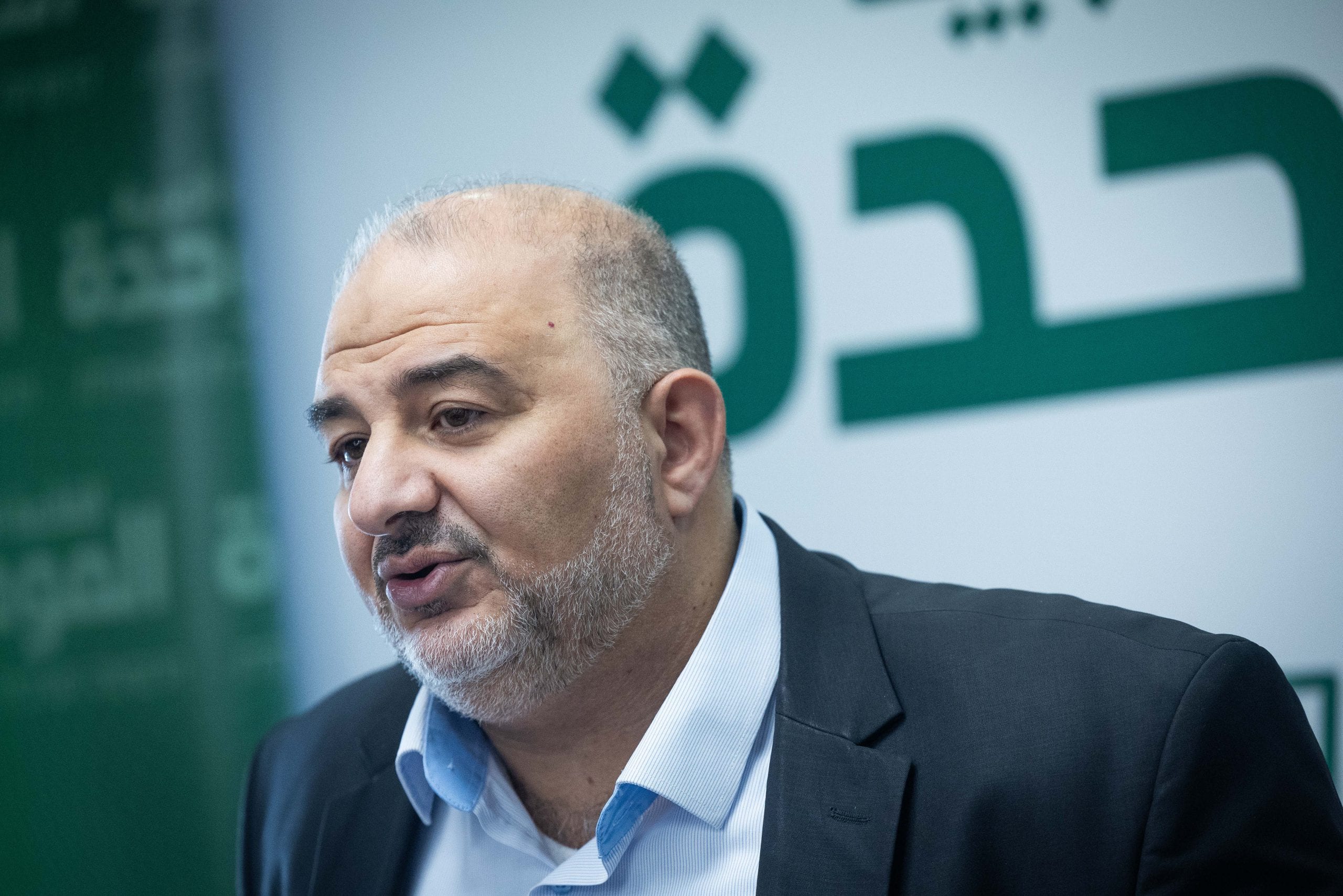 העיתונאי נחרץ: "חד משמעית צריך לצרף את מנסור עבאס"
