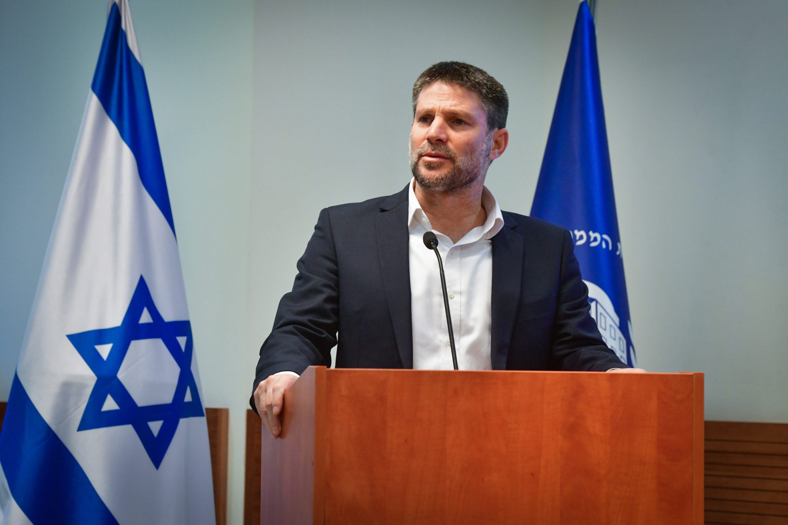 לפני הבחירות: בג"ץ מנחית מכה נוספת על סמוטריץ׳