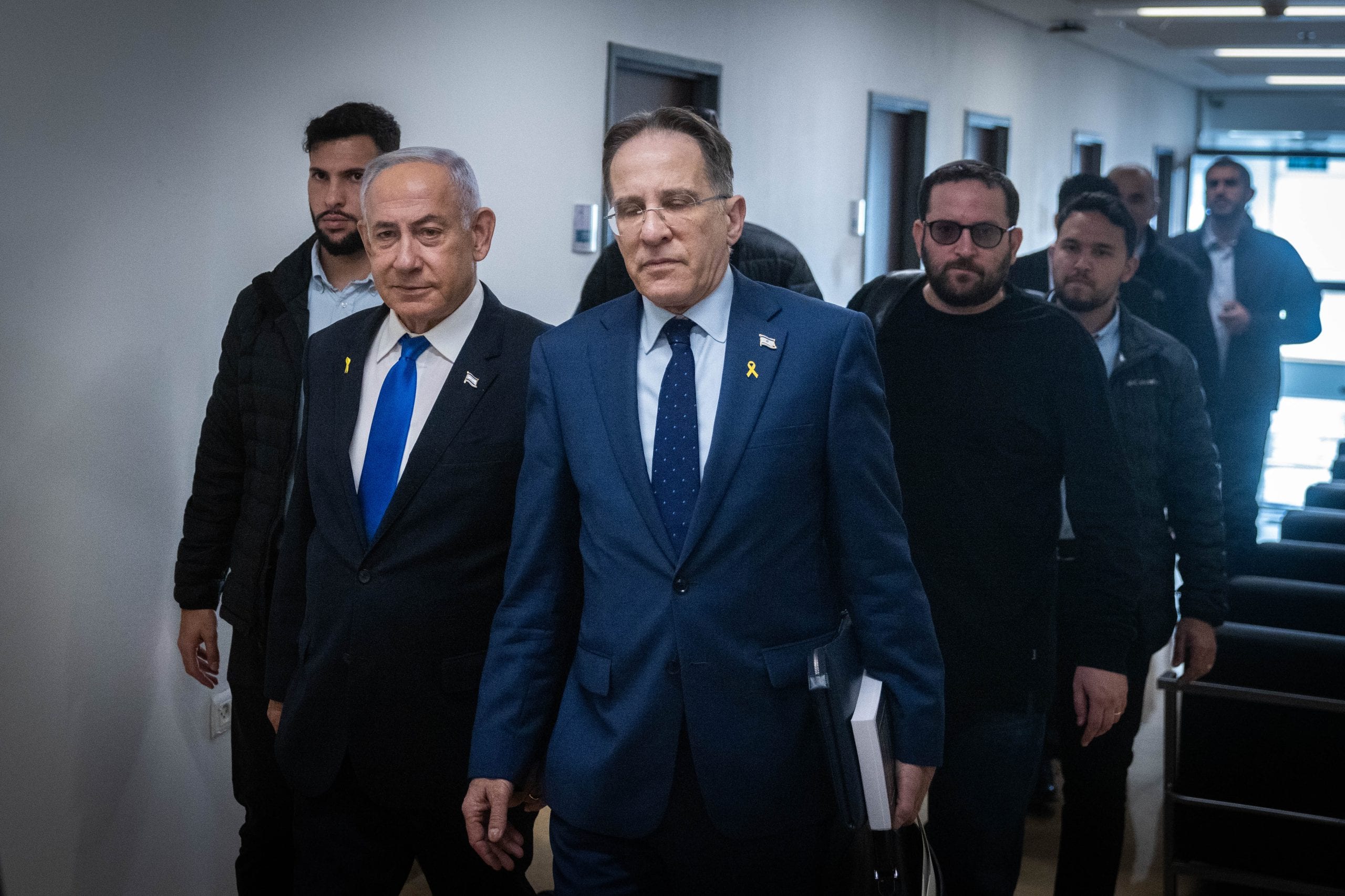 הסערה בלשכת נתניהו: "זה סיפור משוגע על הראש"