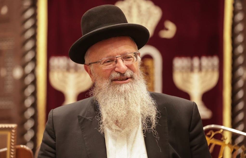 סערה: הרב אליהו על הערבים בהר הבית: "פחות מחגבים"