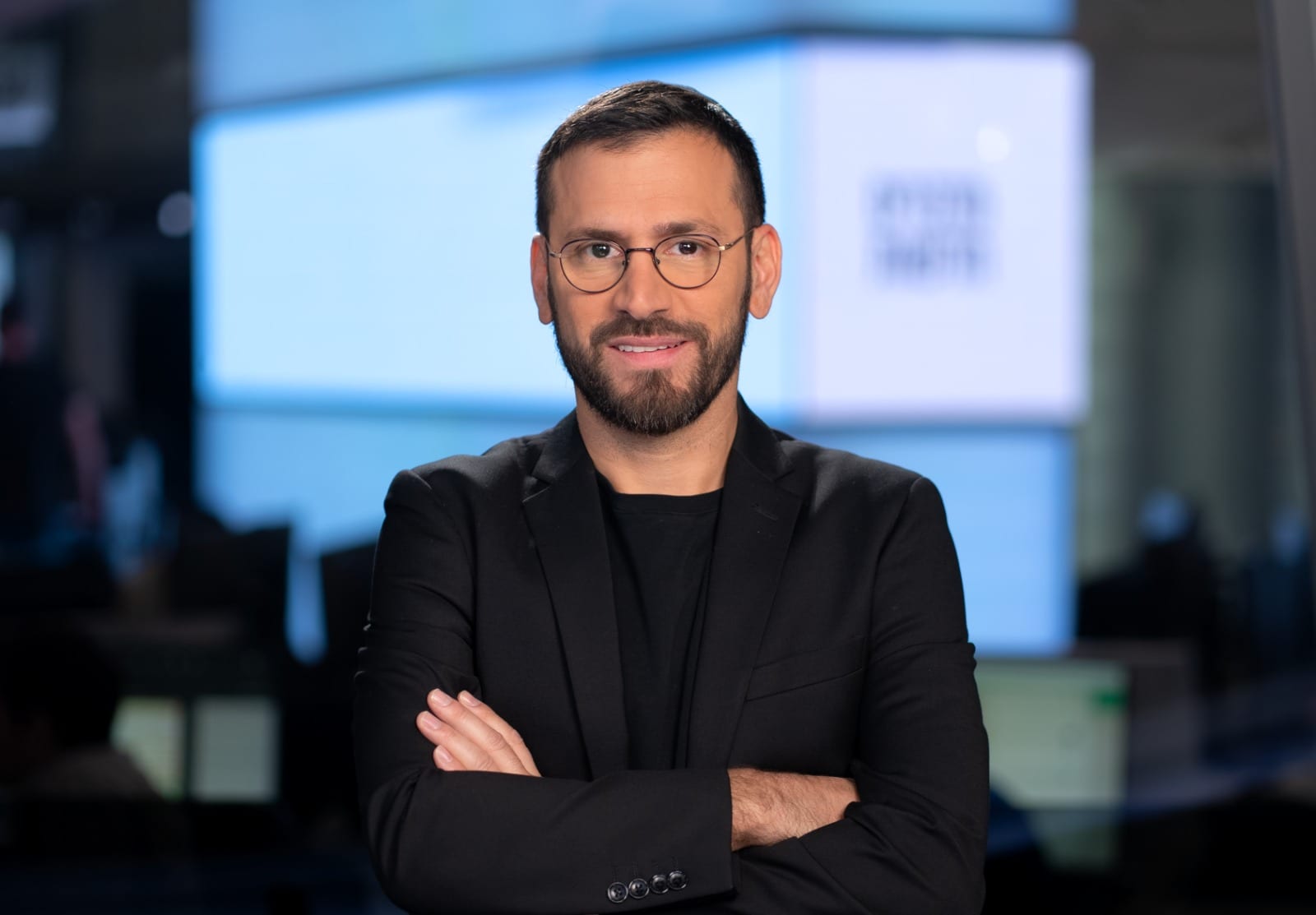 אלירז שדה מטיל פצצה: אין סיבה שלא נשב איתם בממשלה