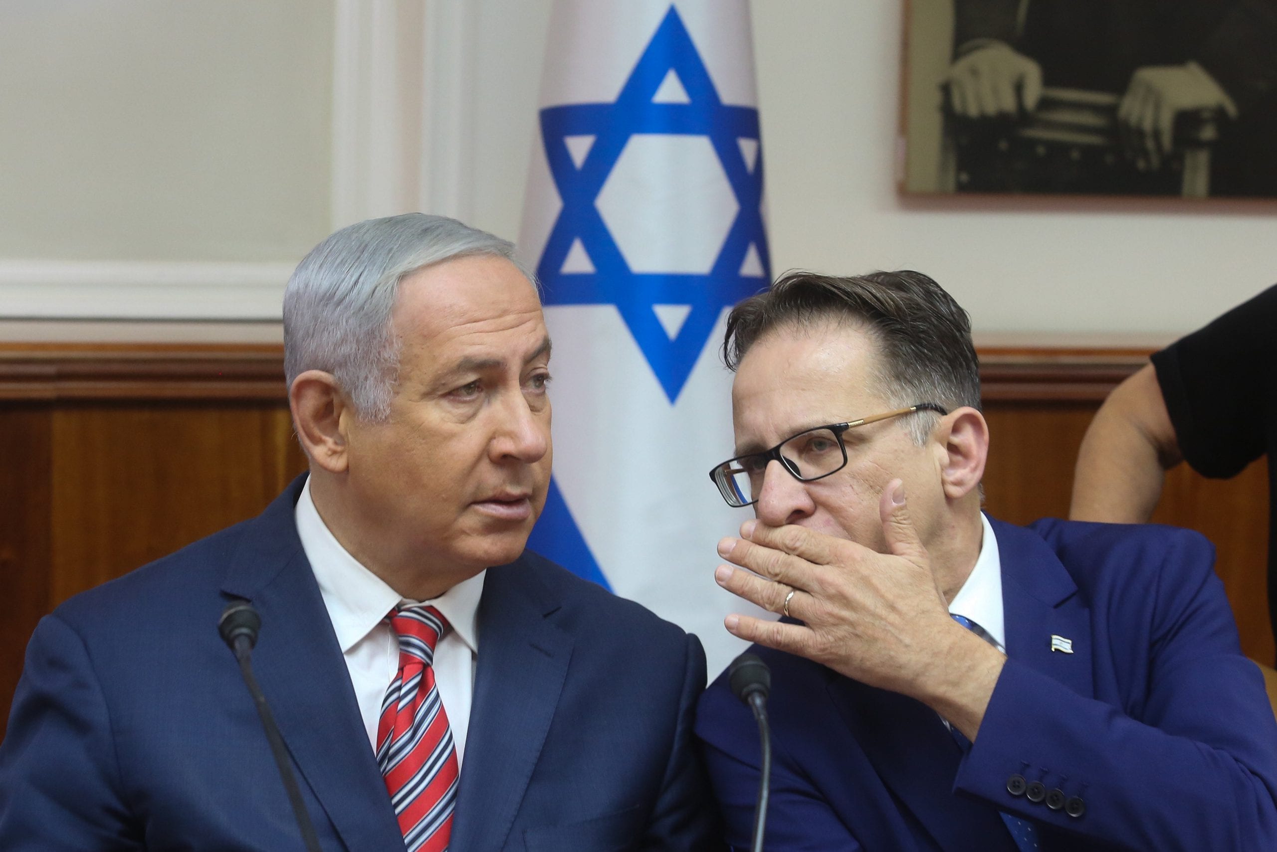 ראש הסגל של נתניהו לשעבר פותח הכל: "התנהלות של ארגון פשע"