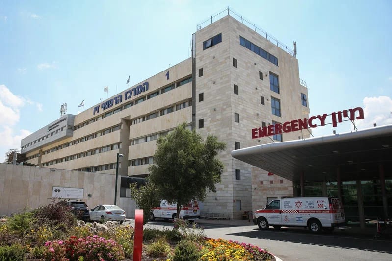 משרד הבריאות: "מי שבא במגע יש לפנות בדחיפות למיון"