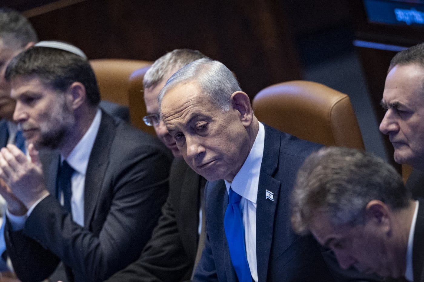 סקר מנדטים: גוש נתניהו נוסק; האופוזיציה בשפל חדש; וינטר מתרחק