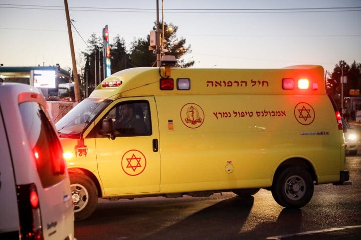 נערה בת 13 נפלה מגובה של 5 קומות באילת, מצבה קשה