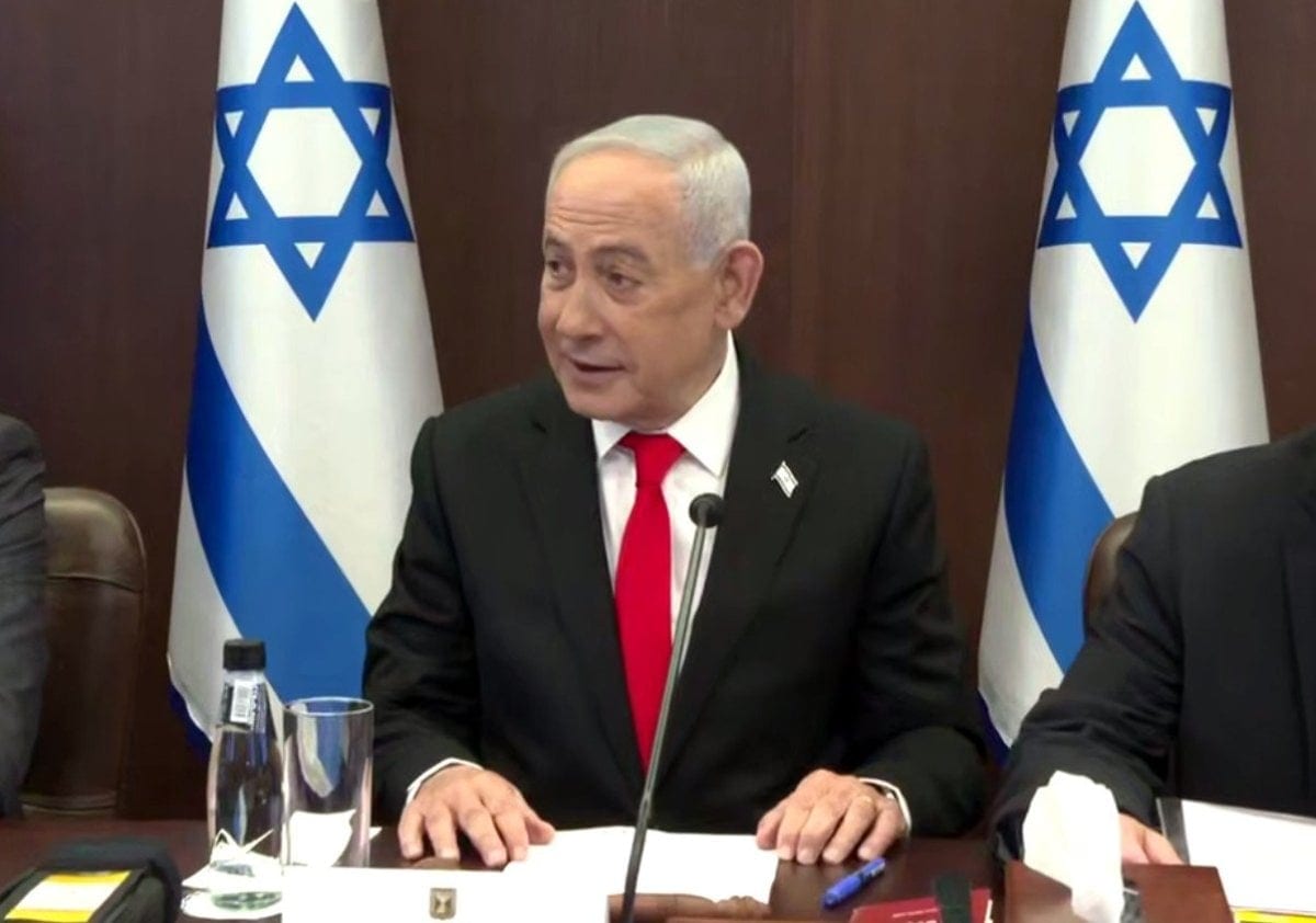היישר לחמישייה הראשונה: השר לשעבר חוזר לפוליטיקה