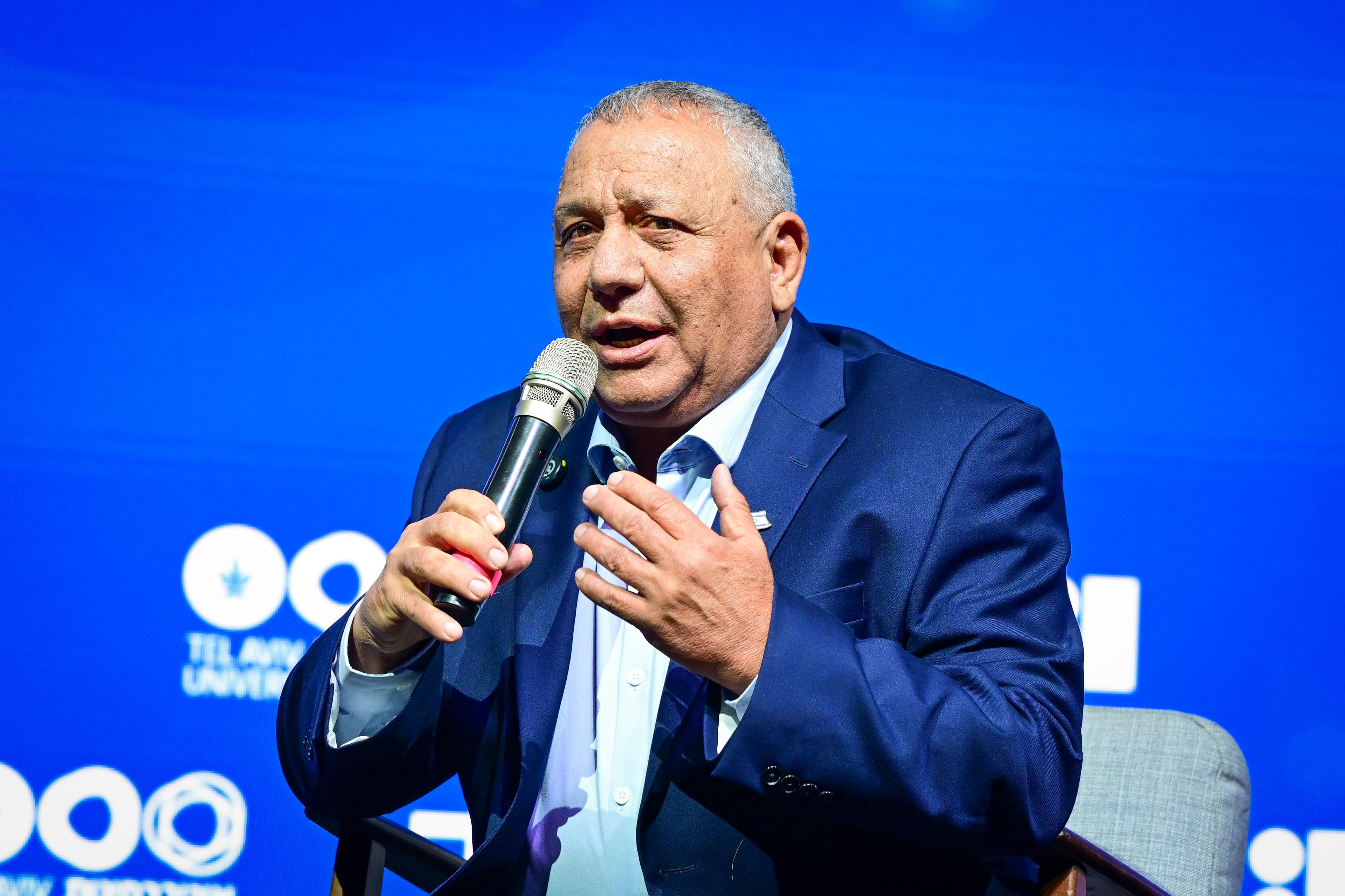 לא עוצר: מצטרף נוסף למפלגה של גדי איזנקוט