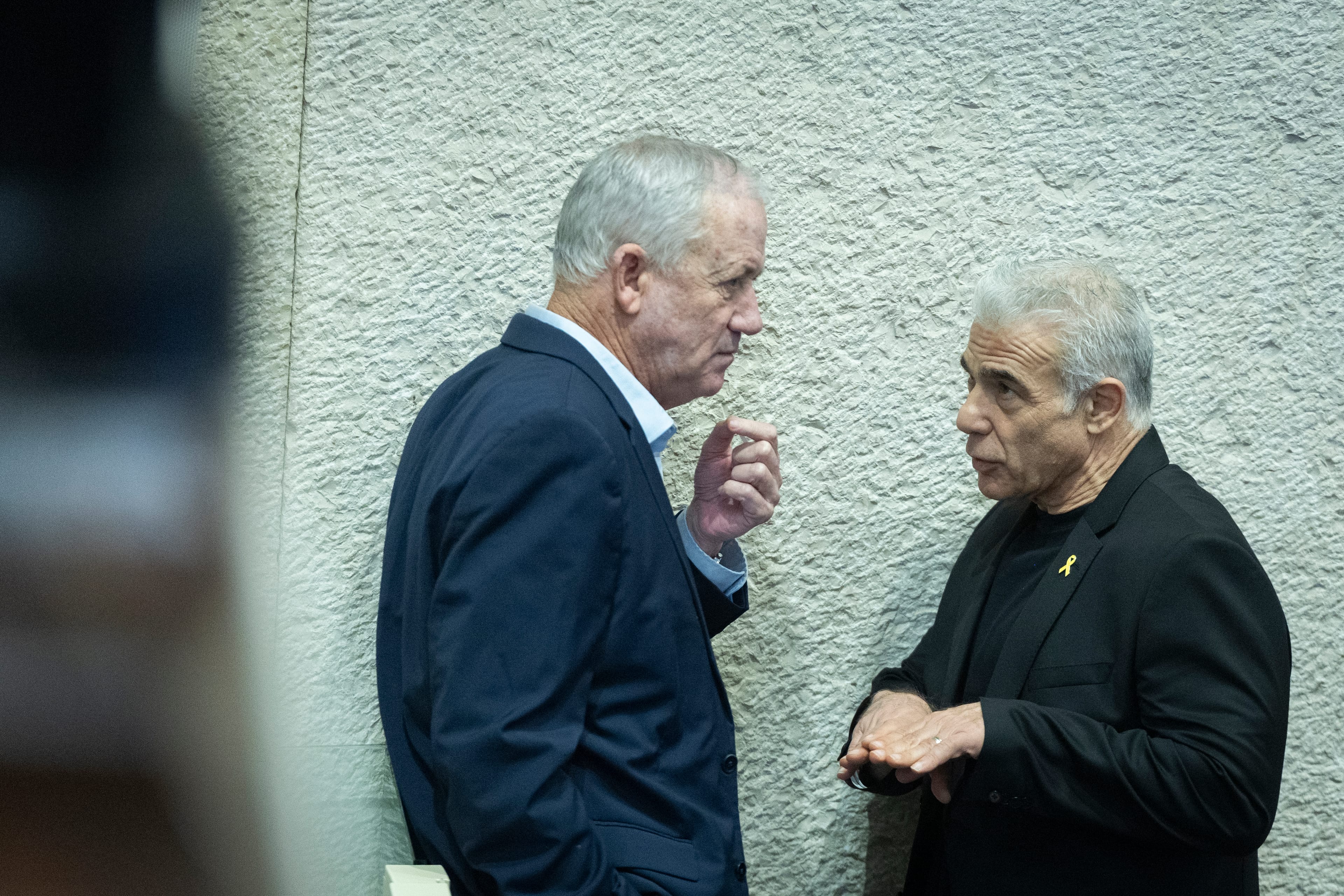 אחרי פיצוץ המגעים: המתקפה החריפה נגד גנץ