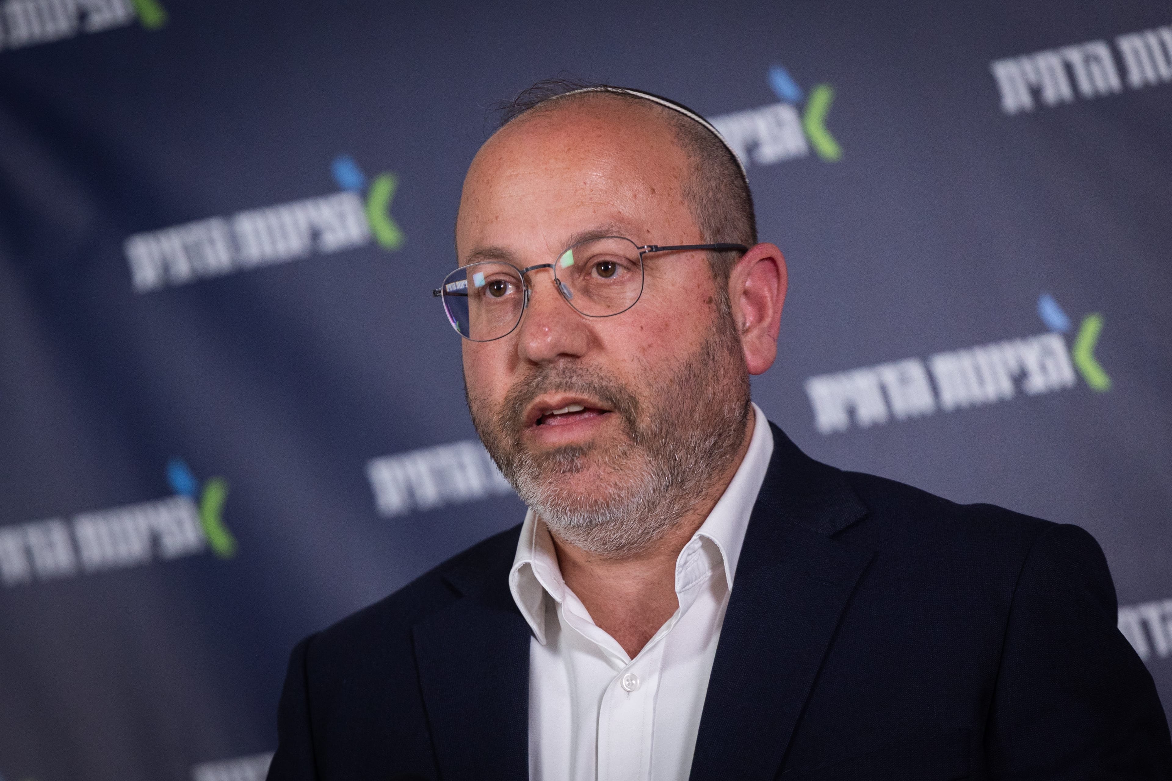 צביקה מור: "הם הגרועים ביותר אחרי הנוח'בות"