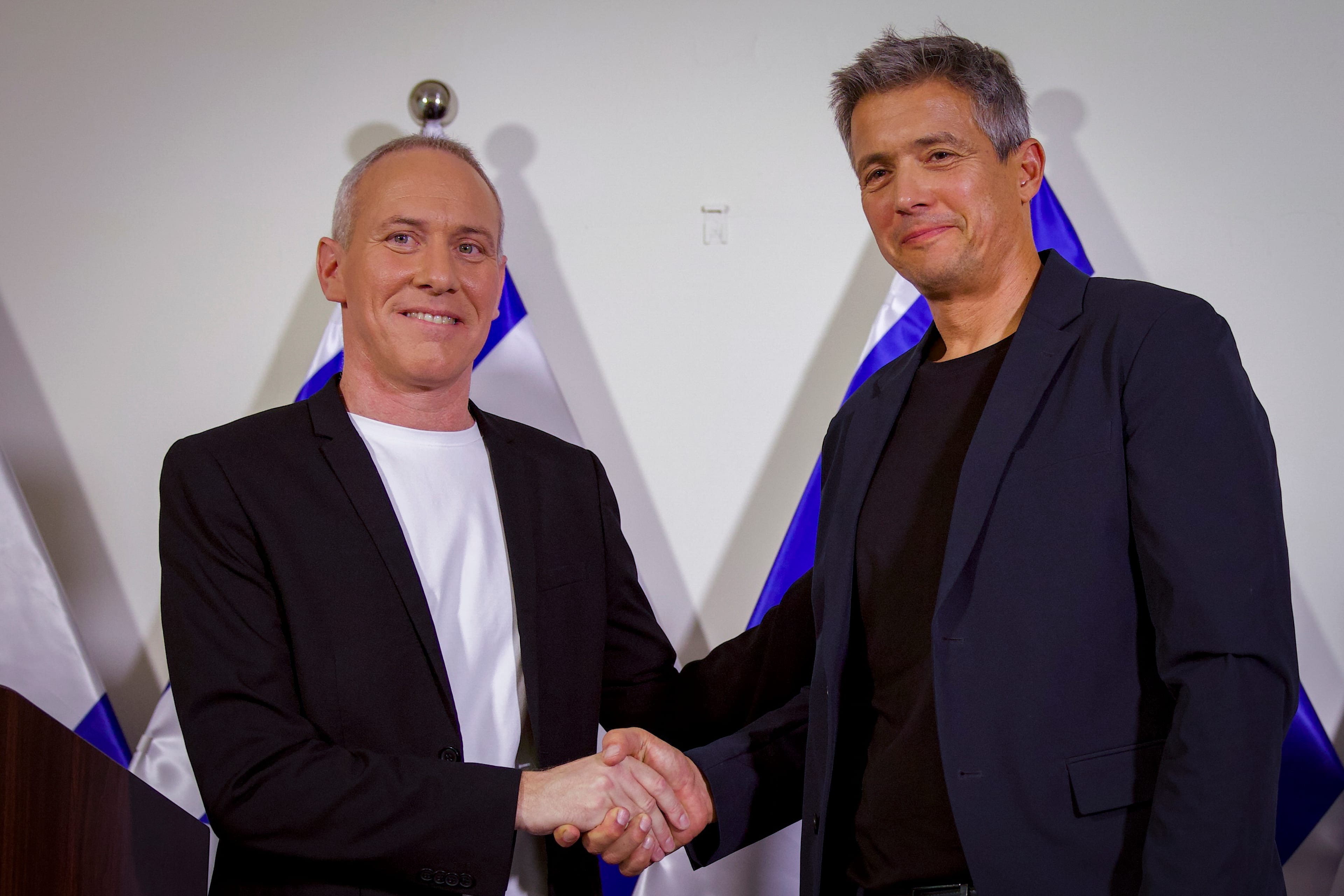 הנקודה האדומה: מצעד "הפוליטיקאי הסרוג המעצבן של הקיץ”- המקום ה-1!