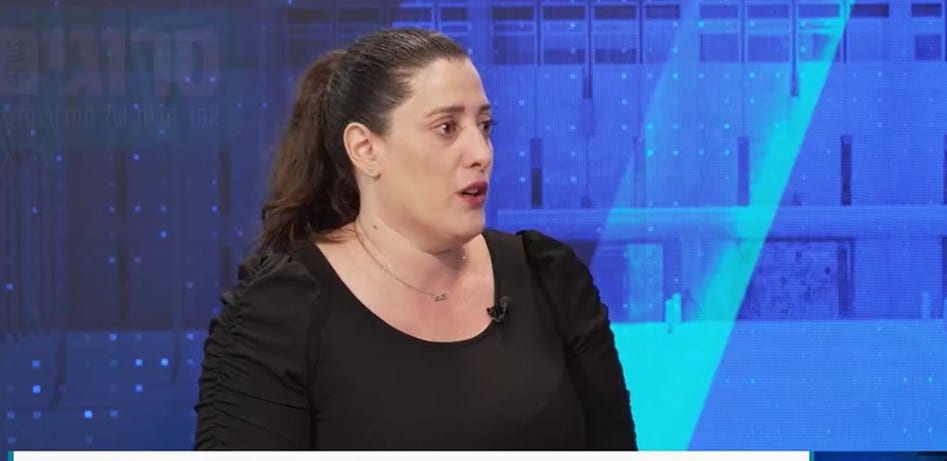 הקוראת בקלפי: למה הסכמי עודפים זה דבר כל כך חשוב?